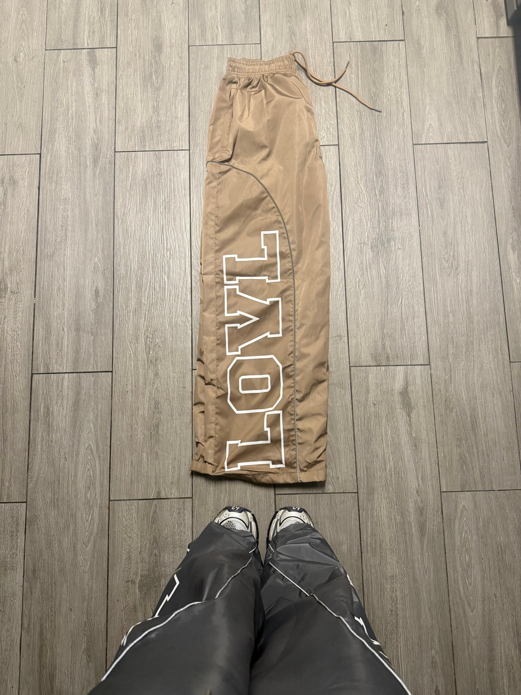 TAN STATEMENT SWEATS Vol. 3