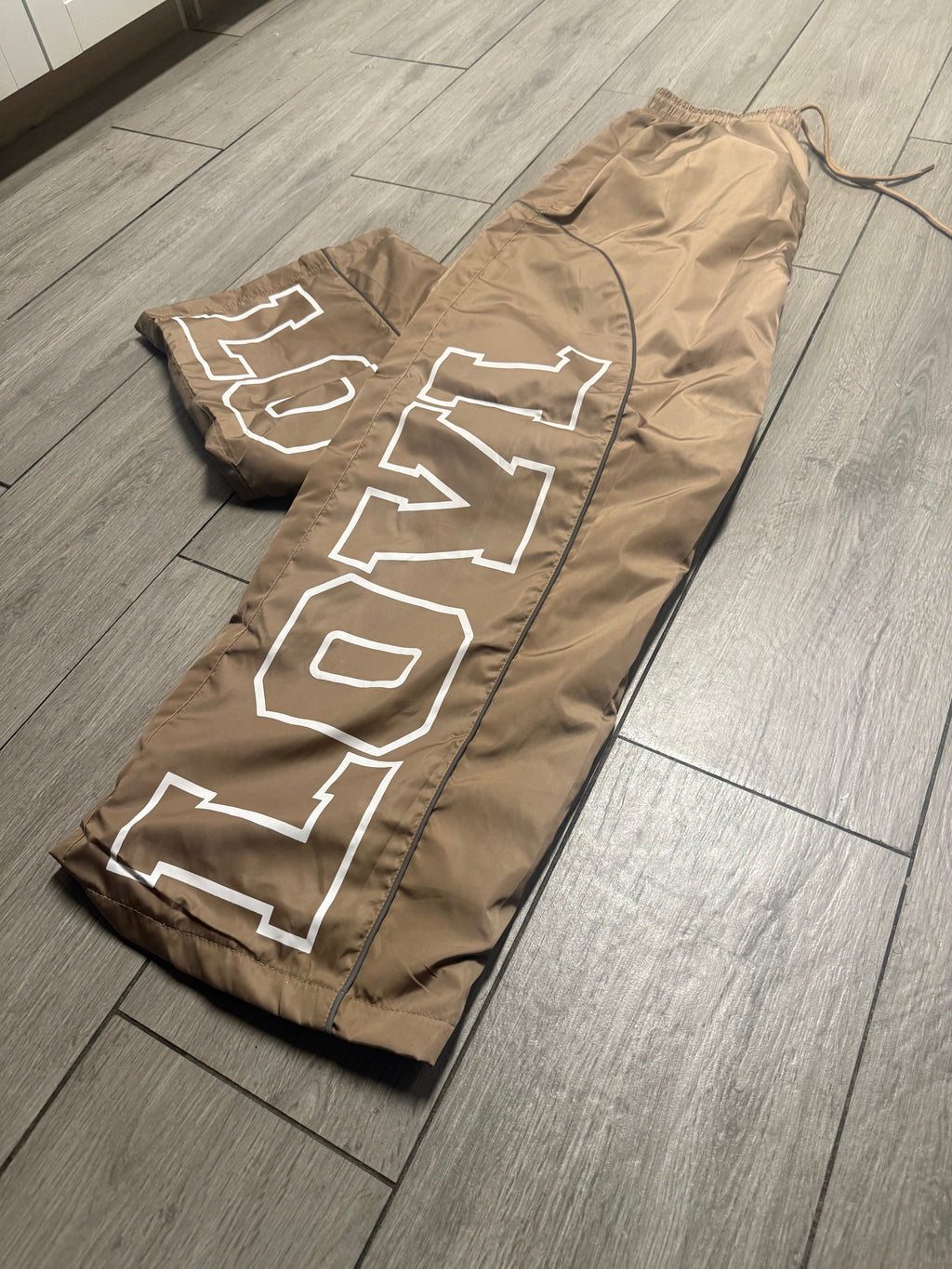 TAN STATEMENT SWEATS Vol. 3
